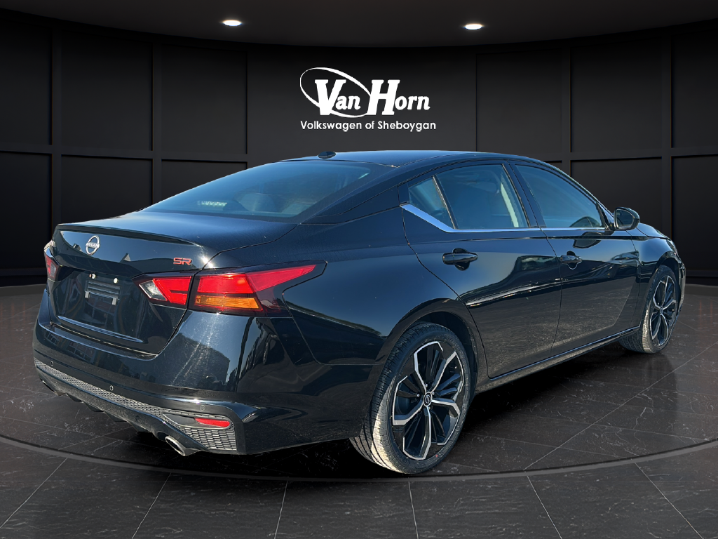 2024 Nissan Altima SR