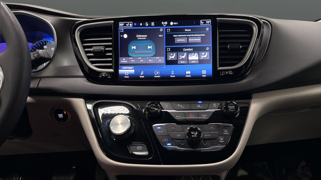 2024 Chrysler Pacifica Touring L