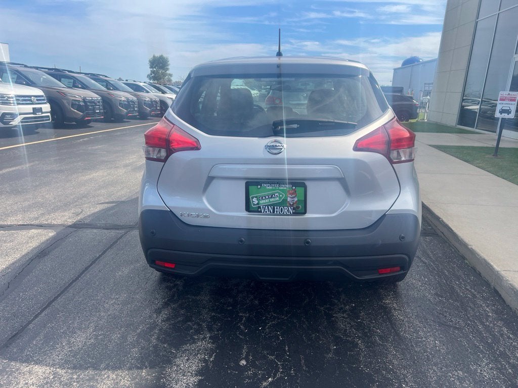 2020 Nissan Kicks S