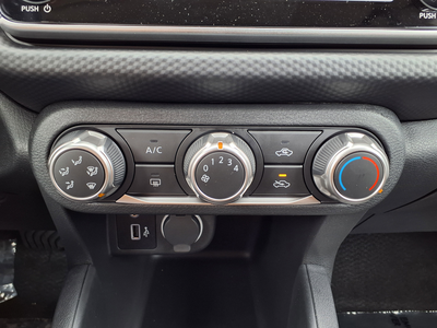 2025 Nissan Kicks Play S
