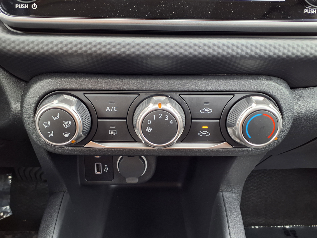 2025 Nissan Kicks Play S