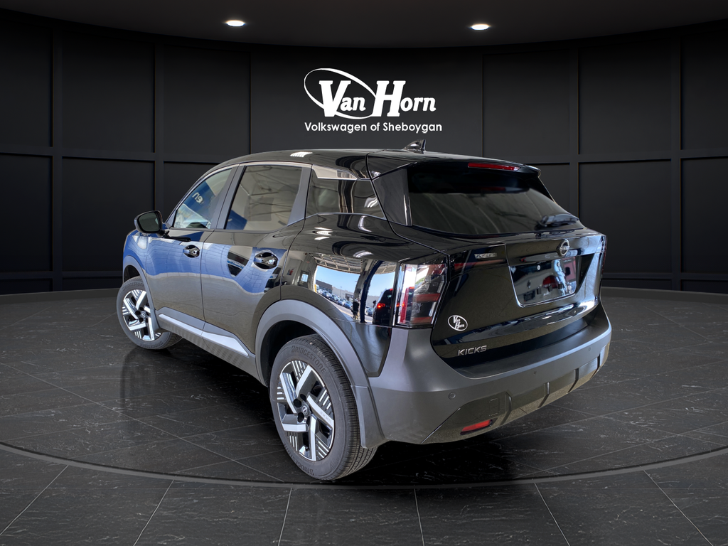 2025 Nissan Kicks SV