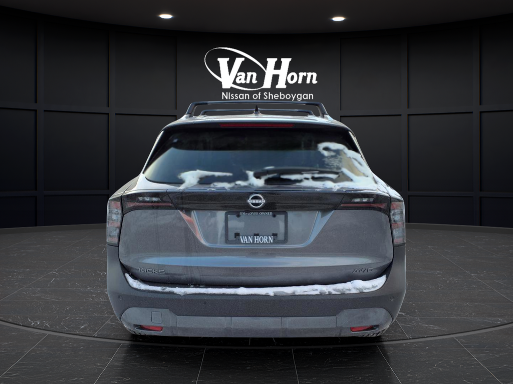 2026 Nissan Kicks SV