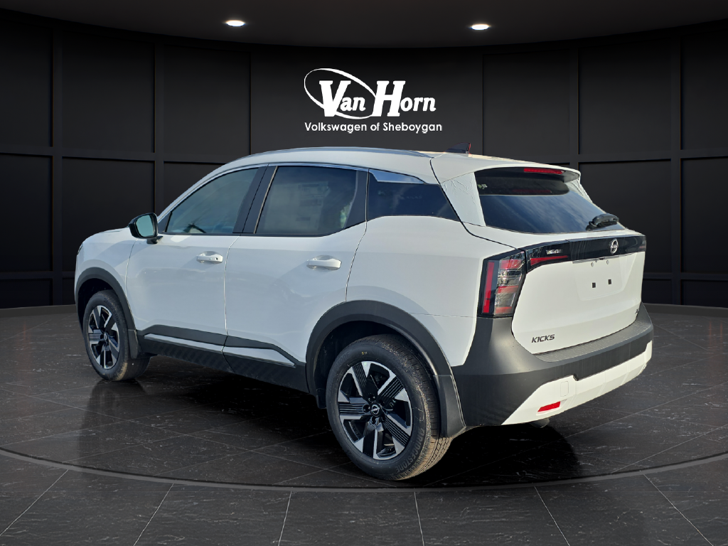 2027 Nissan Kicks SV