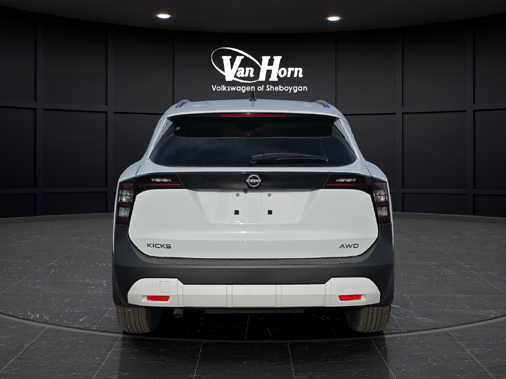 2027 Nissan Kicks SV