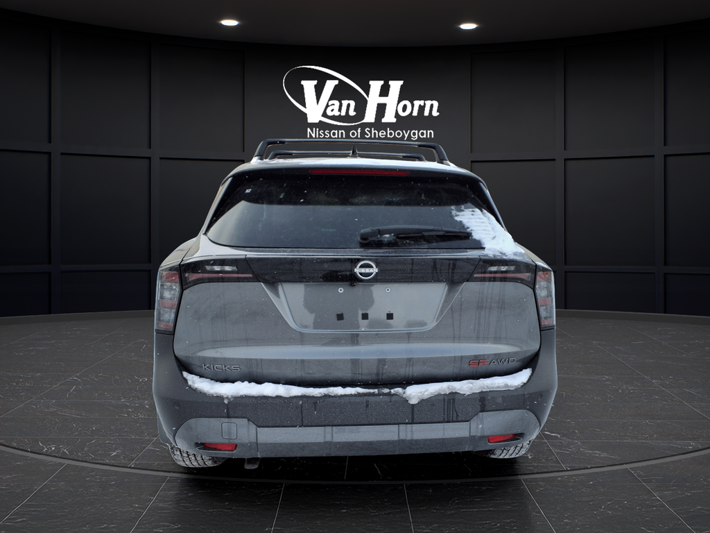 2026 Nissan Kicks SR
