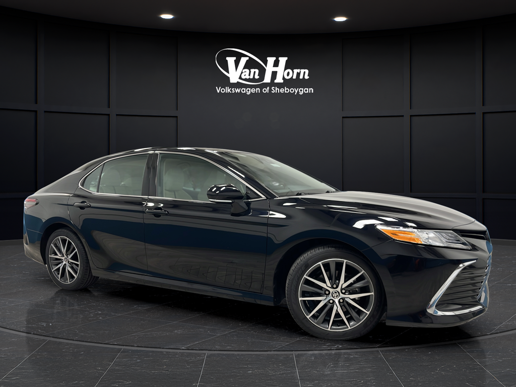 2023 Toyota Camry Hybrid XLE