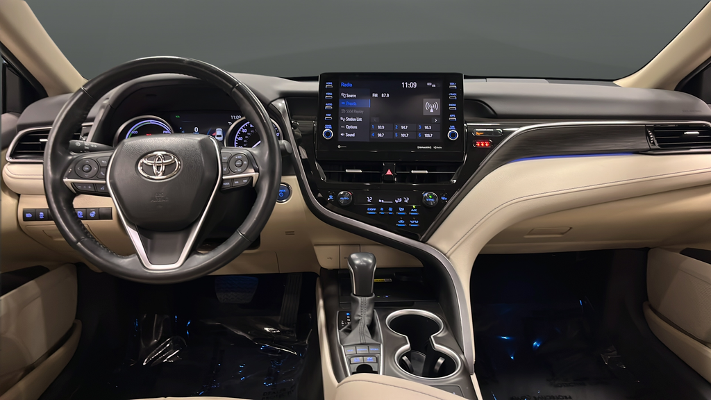 2023 Toyota Camry Hybrid XLE