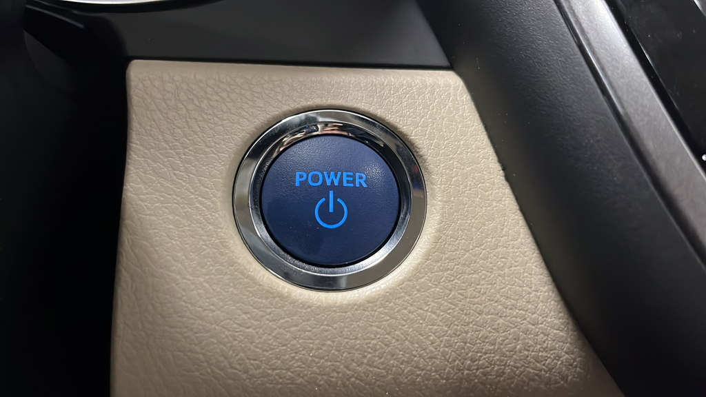 2023 Toyota Camry Hybrid XLE