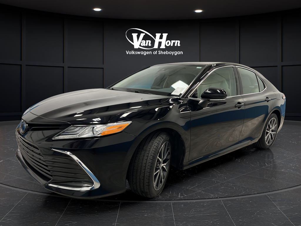 2023 Toyota Camry Hybrid XLE