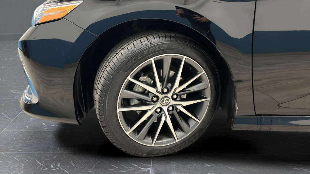 2023 Toyota Camry Hybrid XLE
