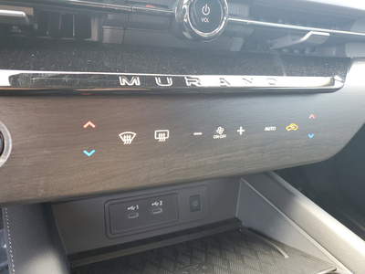 2025 Nissan Murano SV