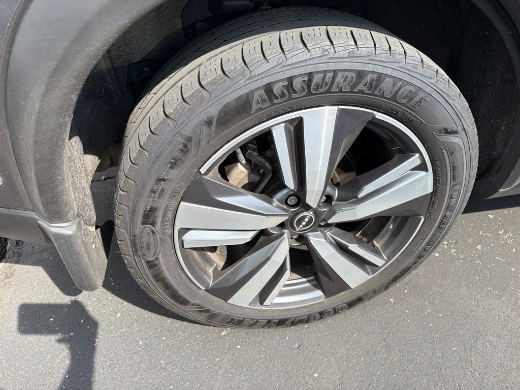 2022 Nissan Rogue SL