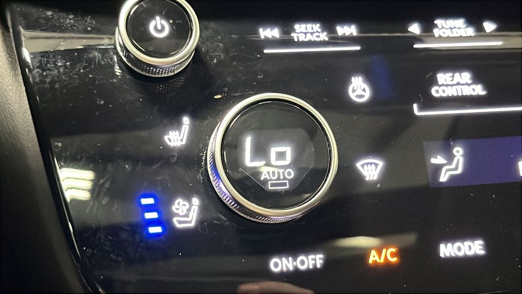 2024 INFINITI QX60 LUXE