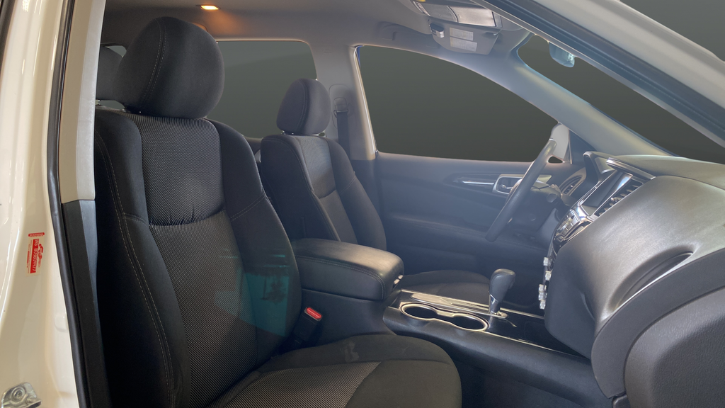 2020 Nissan Pathfinder S