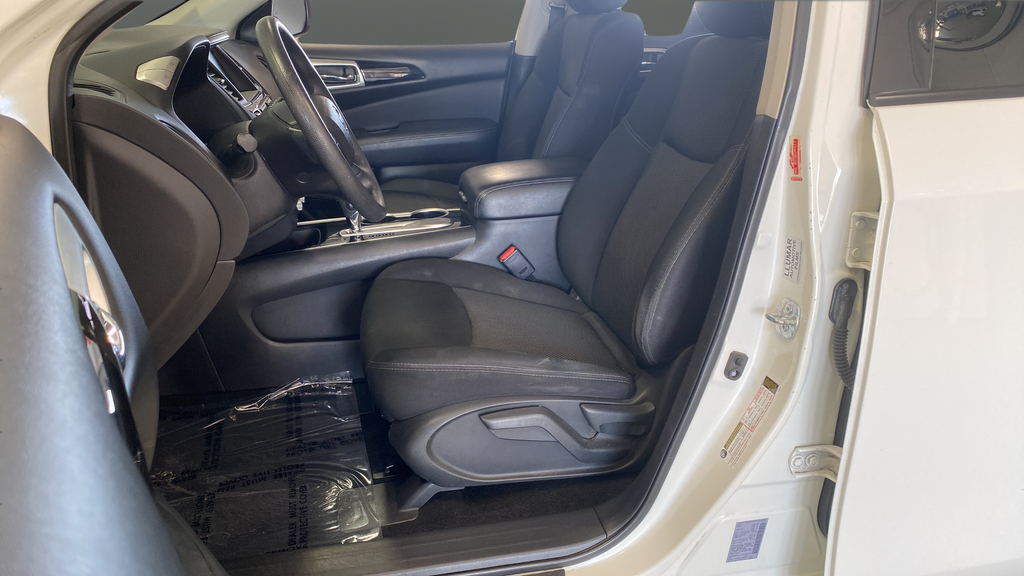 2020 Nissan Pathfinder S