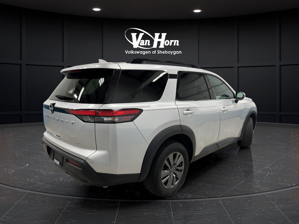 2025 Nissan Pathfinder SV