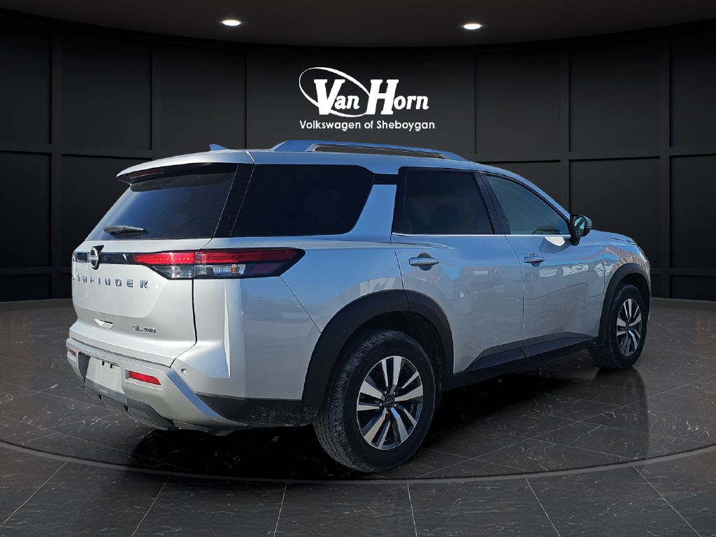 2025 Nissan Pathfinder SL