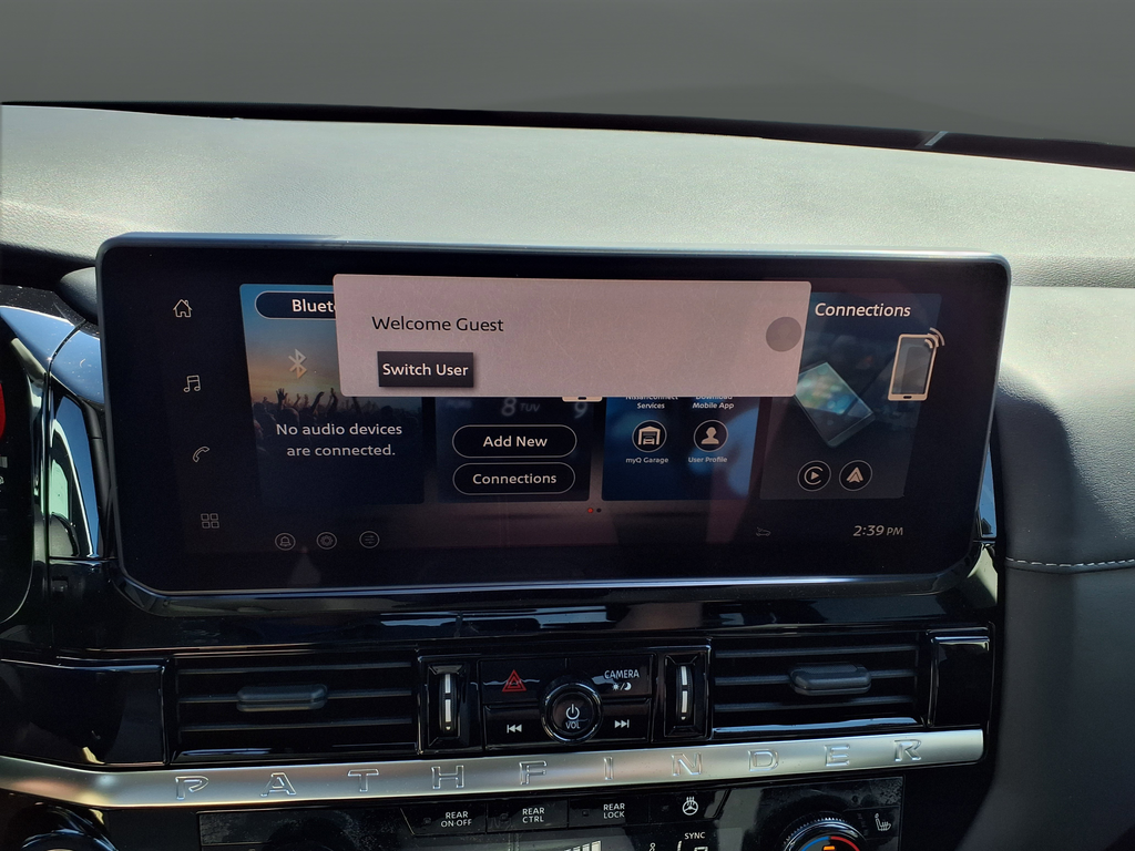2026 Nissan Pathfinder SL