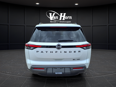 2026 Nissan Pathfinder SL