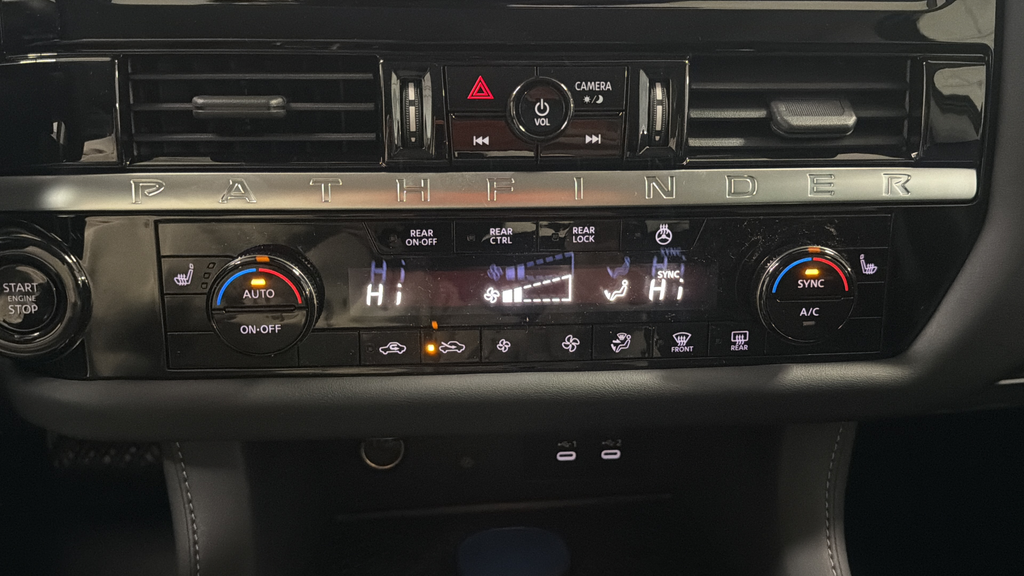 2026 Nissan Pathfinder SL