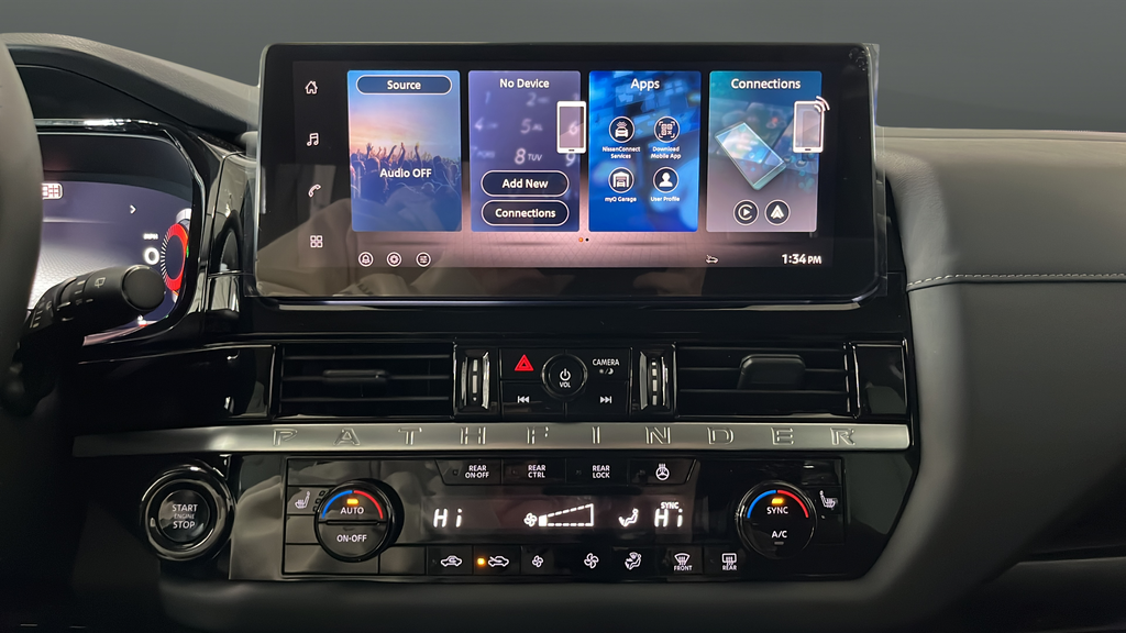 2026 Nissan Pathfinder SL