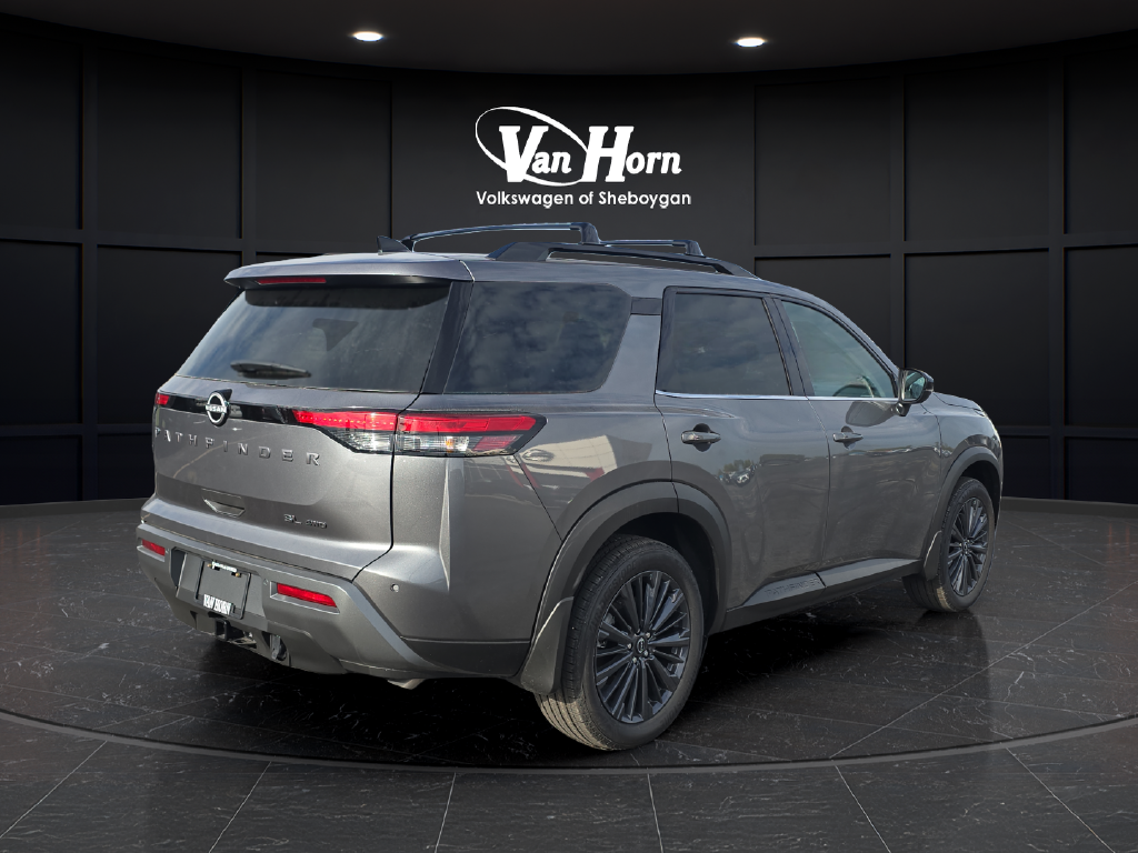 2026 Nissan Pathfinder SL