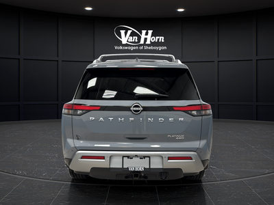 2024 Nissan Pathfinder Platinum