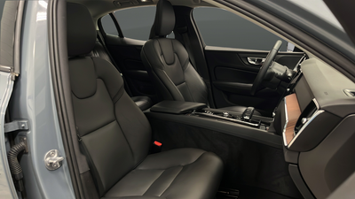 2024 Volvo S60 B5 Plus Dark Theme