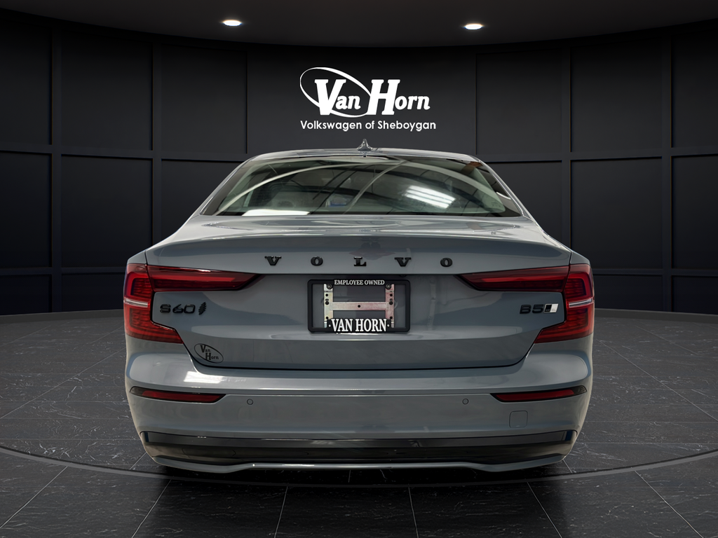 2024 Volvo S60 B5 Plus Dark Theme