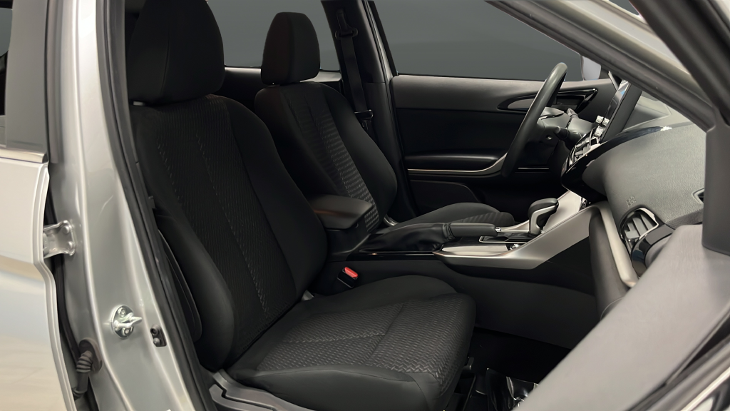 2025 Mitsubishi Eclipse Cross LE