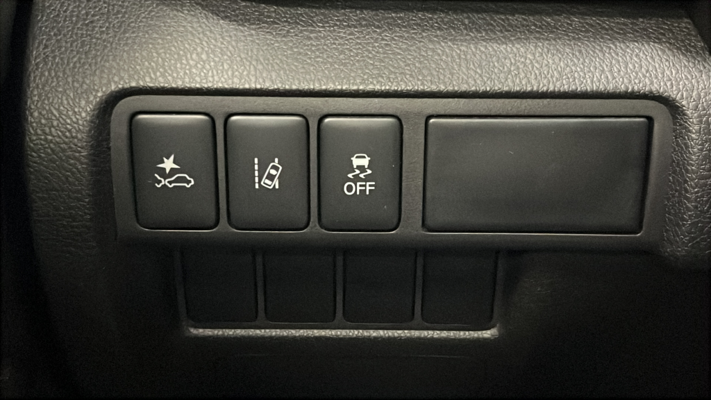 2025 Mitsubishi Eclipse Cross LE