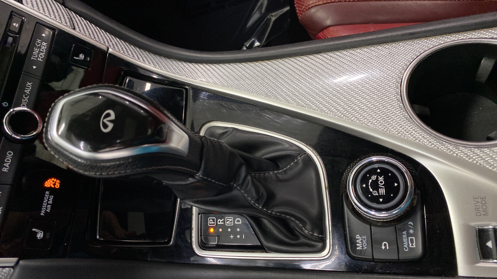 2017 INFINITI Q60 Red Sport 400