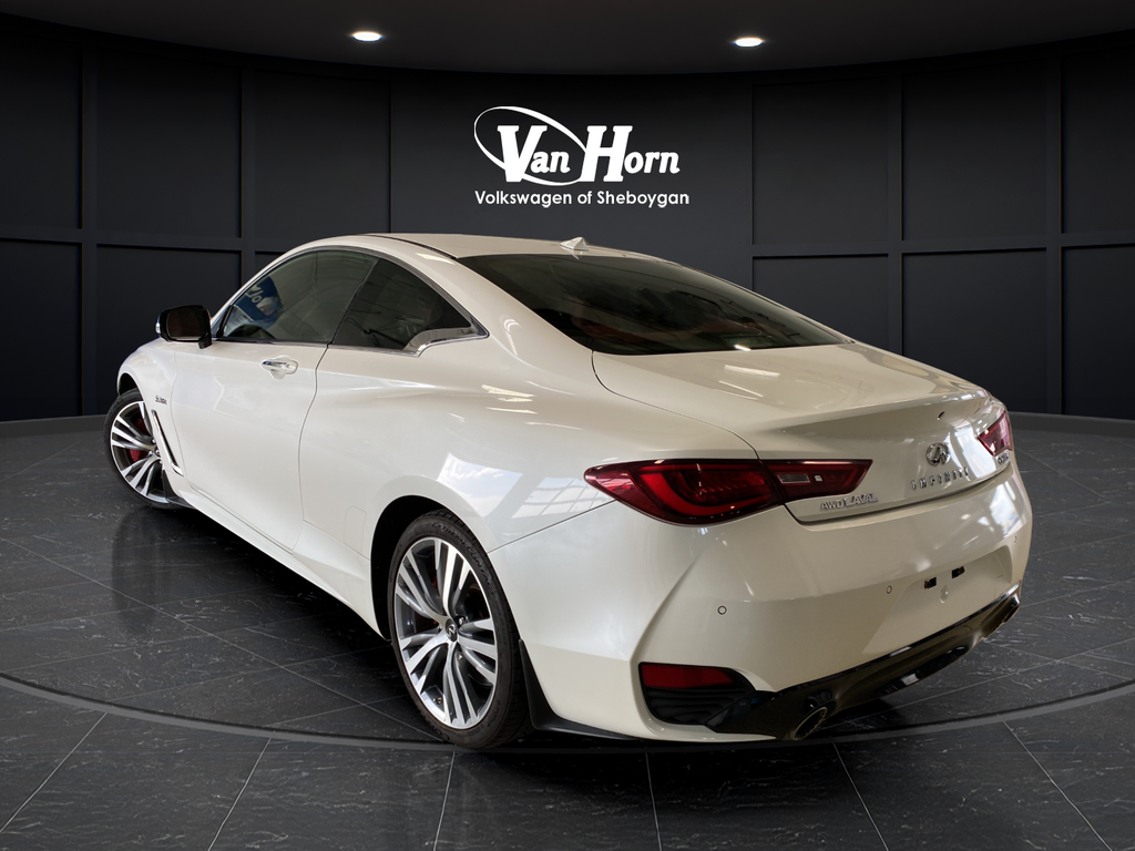 2017 INFINITI Q60 Red Sport 400