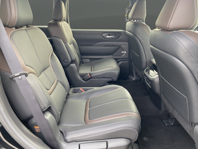 2025 Nissan Armada SL