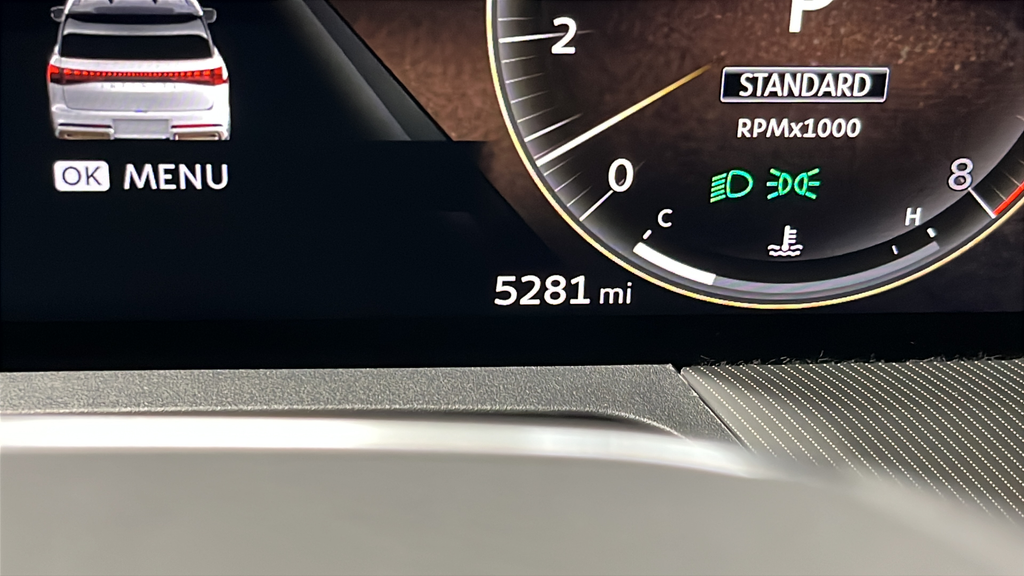 2025 INFINITI QX80 LUXE