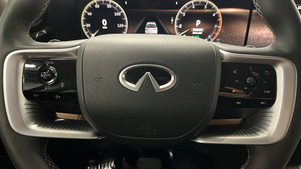 2025 INFINITI QX80 LUXE