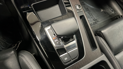 2024 Audi Q5 45 S line Premium quattro