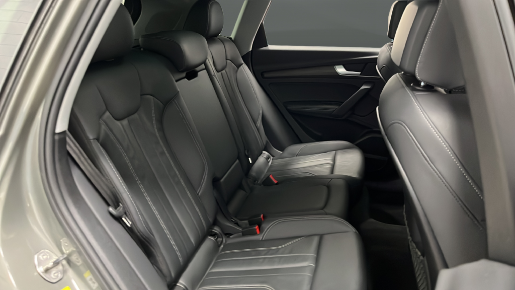 2024 Audi Q5 45 S line Premium quattro