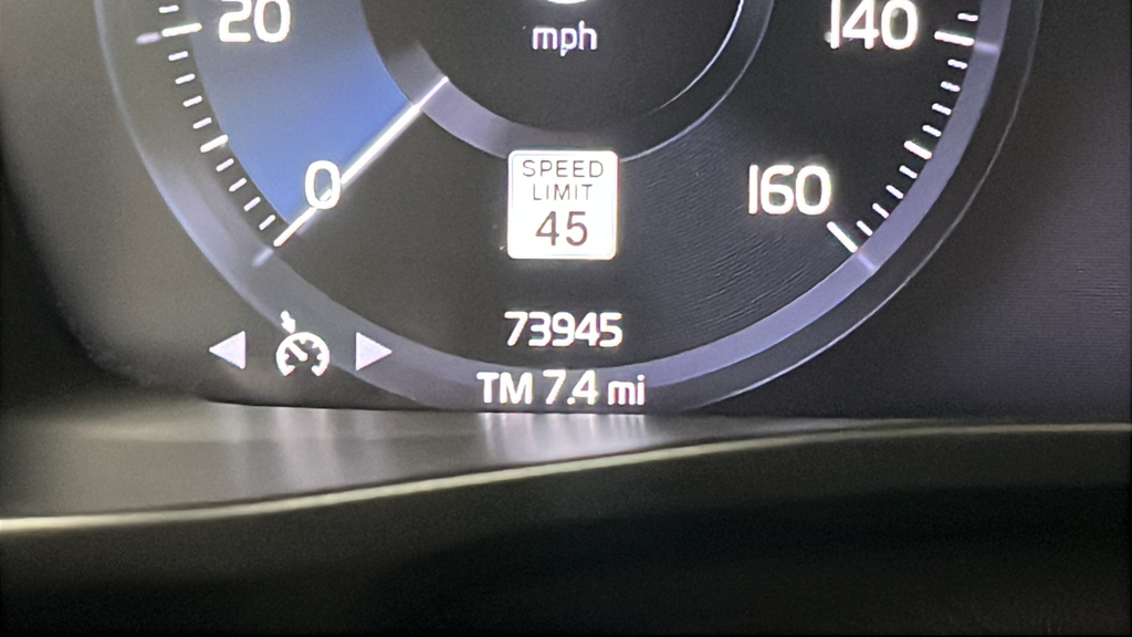 2022 Volvo XC40 Momentum
