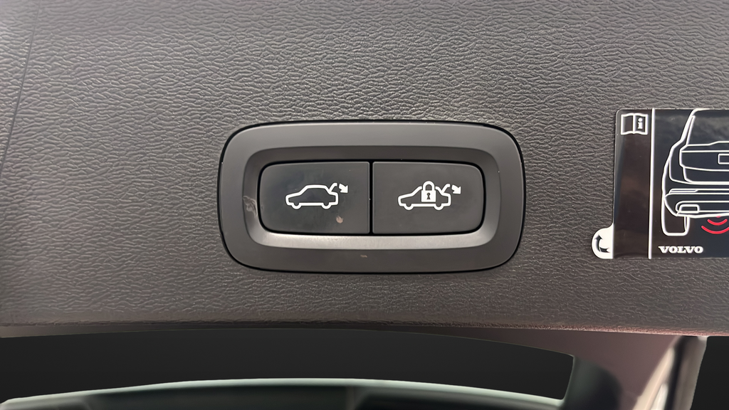 2022 Volvo XC40 Momentum