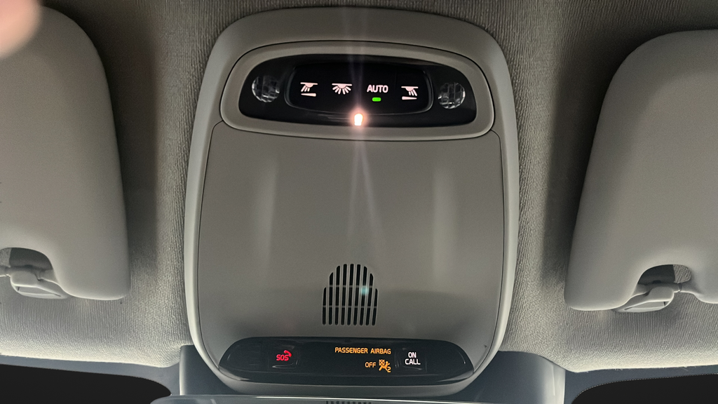 2022 Volvo XC40 Momentum