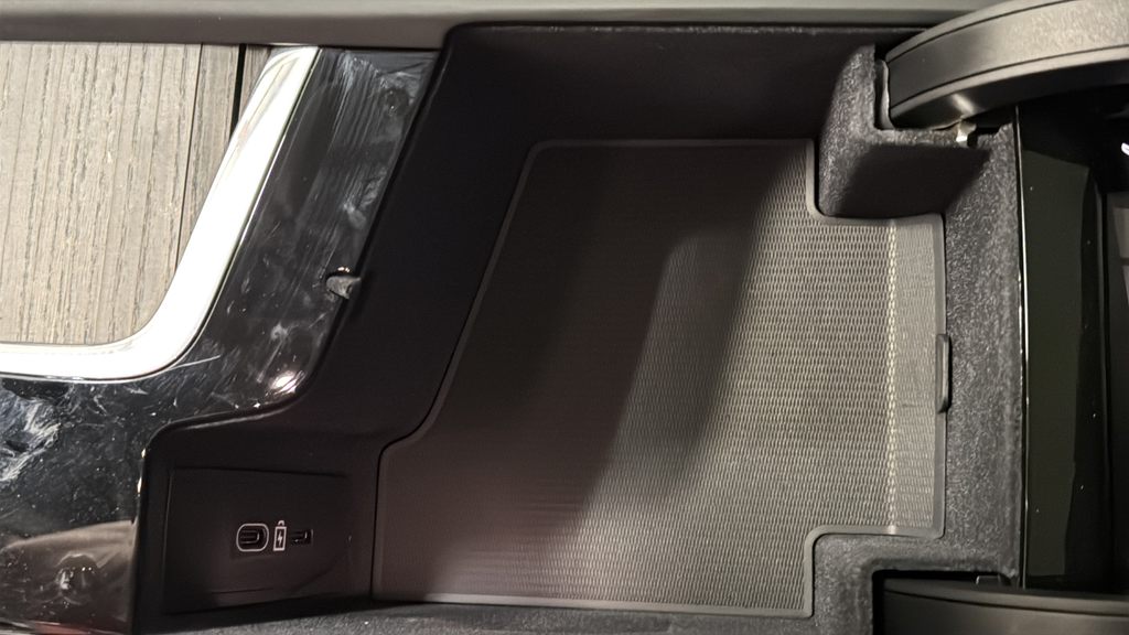 2024 Volvo XC90 Recharge Plug-In Hybrid Ultimate