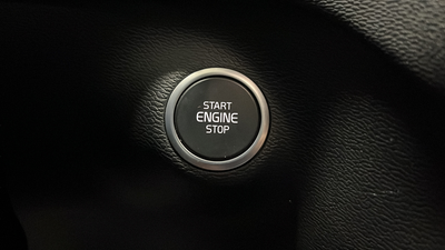 2023 Volvo XC40 B5 Plus Bright Theme