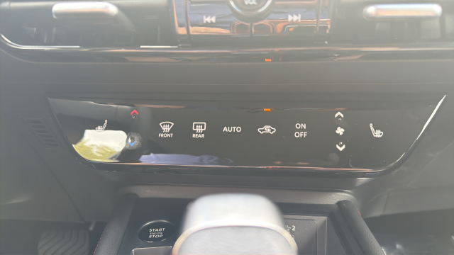 2027 Nissan Kicks SR