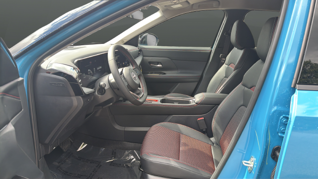 2027 Nissan Kicks SR
