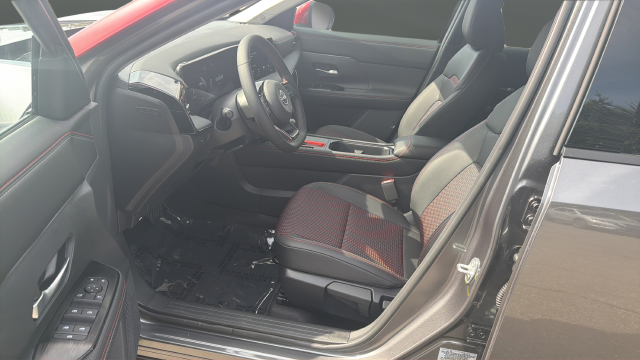 2027 Nissan Kicks SR