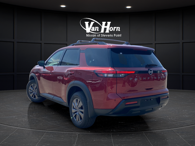2026 Nissan Pathfinder SV
