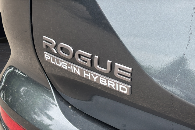2026 Nissan Rogue Plug-In Hybrid Platinum