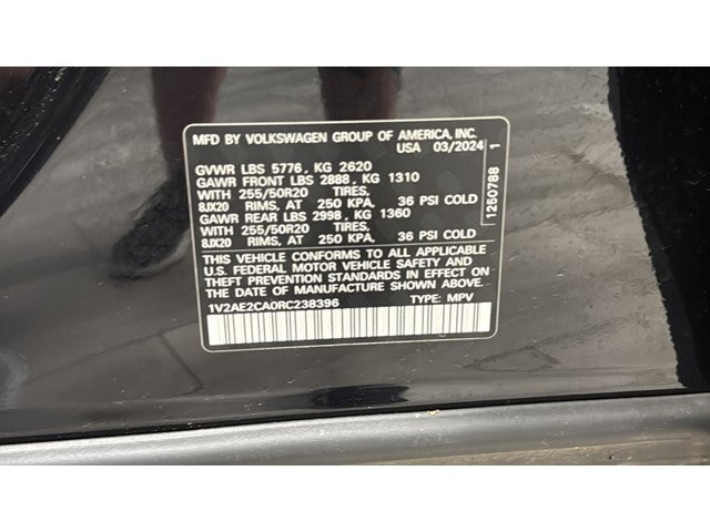 2024 Volkswagen Atlas Cross Sport 2.0T SEL R-Line